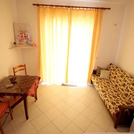 Appartamento Mona's 1 Sarandë